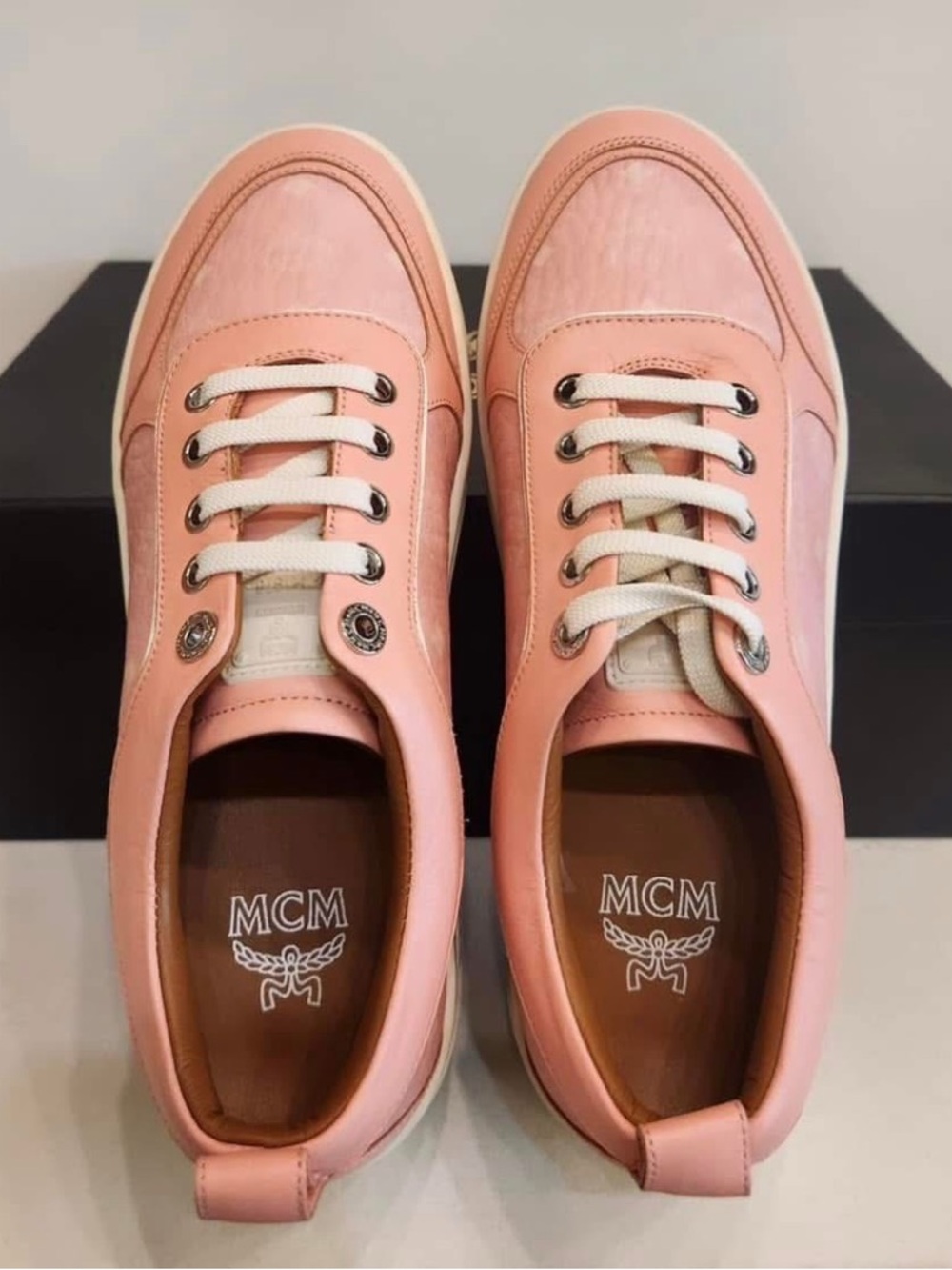 💯Guaranteed Authentic MCM Blush Pink Leather Low-Top Sneakers
